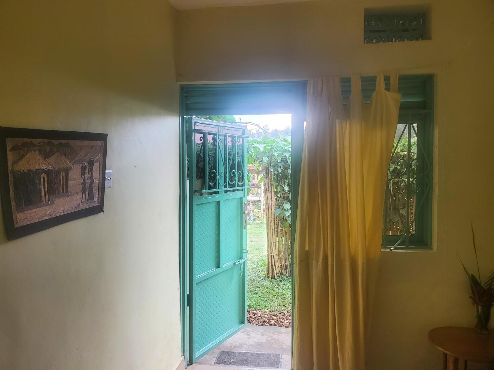 Gaia Eco Hub Bnb Fort Portal ภายนอก รูปภาพ